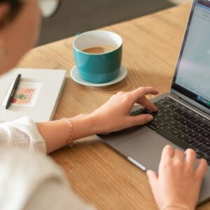 Freelancing vs. Full-Time Job: Which Career Path Is Right for You?
