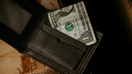 How to Set Achievable Financial Goals (and Follow Through)
