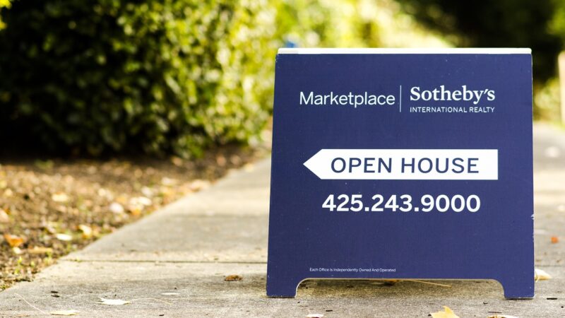 10 Easy Side Hustles to Help You Cover Rent Fast